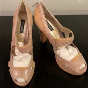 NWOT WHBM Beige:Snakeskin Trim Heels